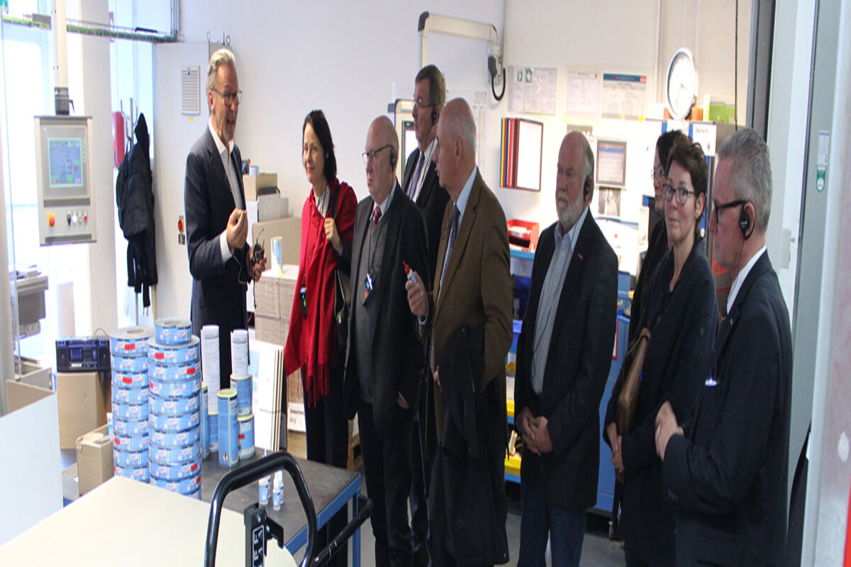 Wirtschaftsdelegation zu Besuch bei Weiss