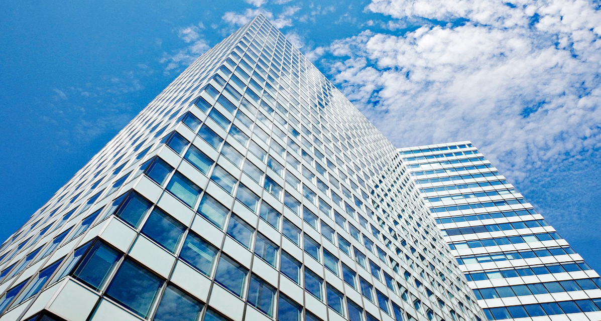 Painel sanduíche como elemento de parapeito para edifícios